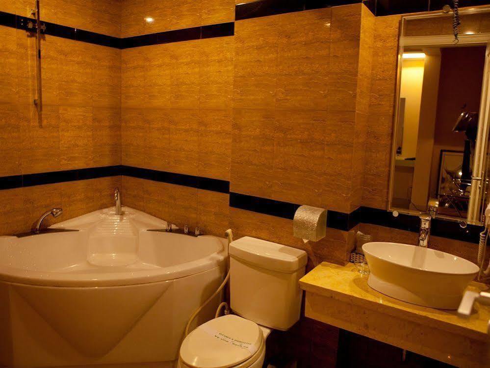 King Star Hotel Thành Pho Ho Chí Minh Esterno foto